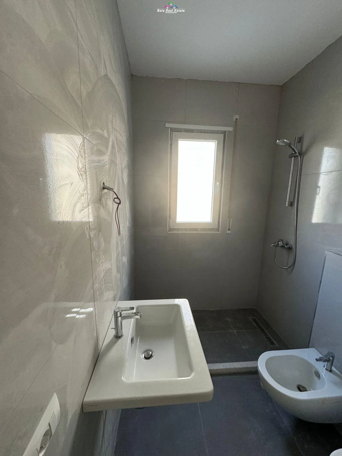 Apartament Me Qera 2+1 Ne Xhamllik (ID B2201044)