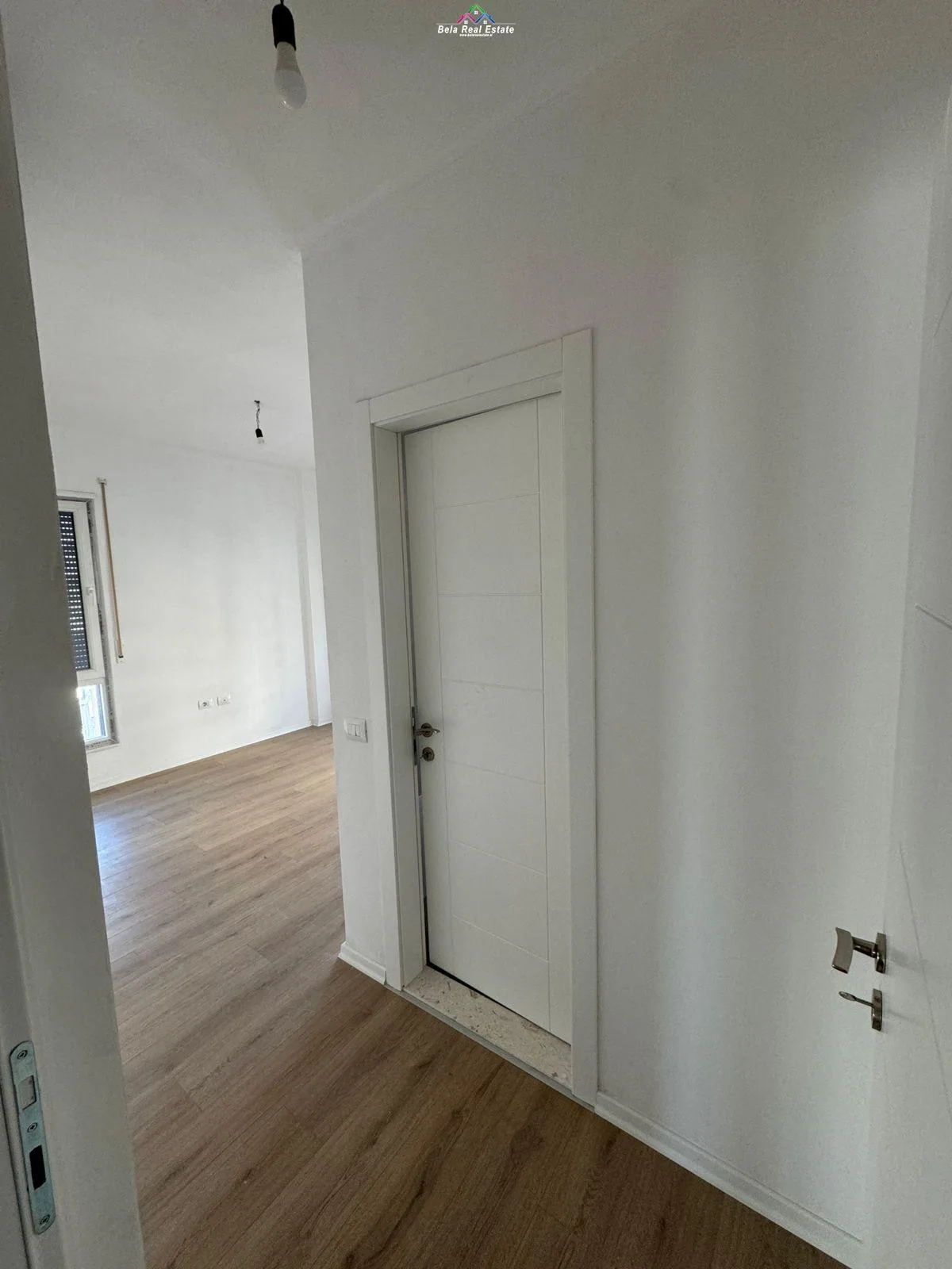 Apartament Me Qera 2+1 Ne Xhamllik (ID B2201044)
