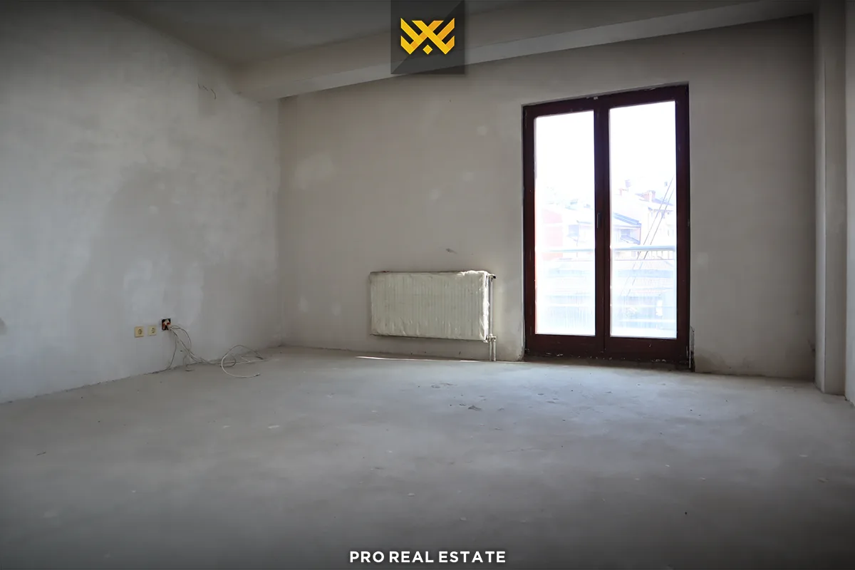Banesë 60m² në #SHITJE te 4 Llullat.