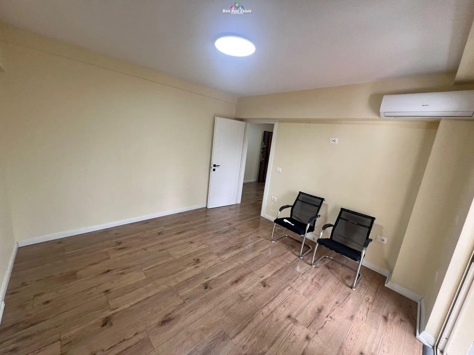 Zyre Me Qera 2+1 Ne Qender (ID BZ2712) Tirane