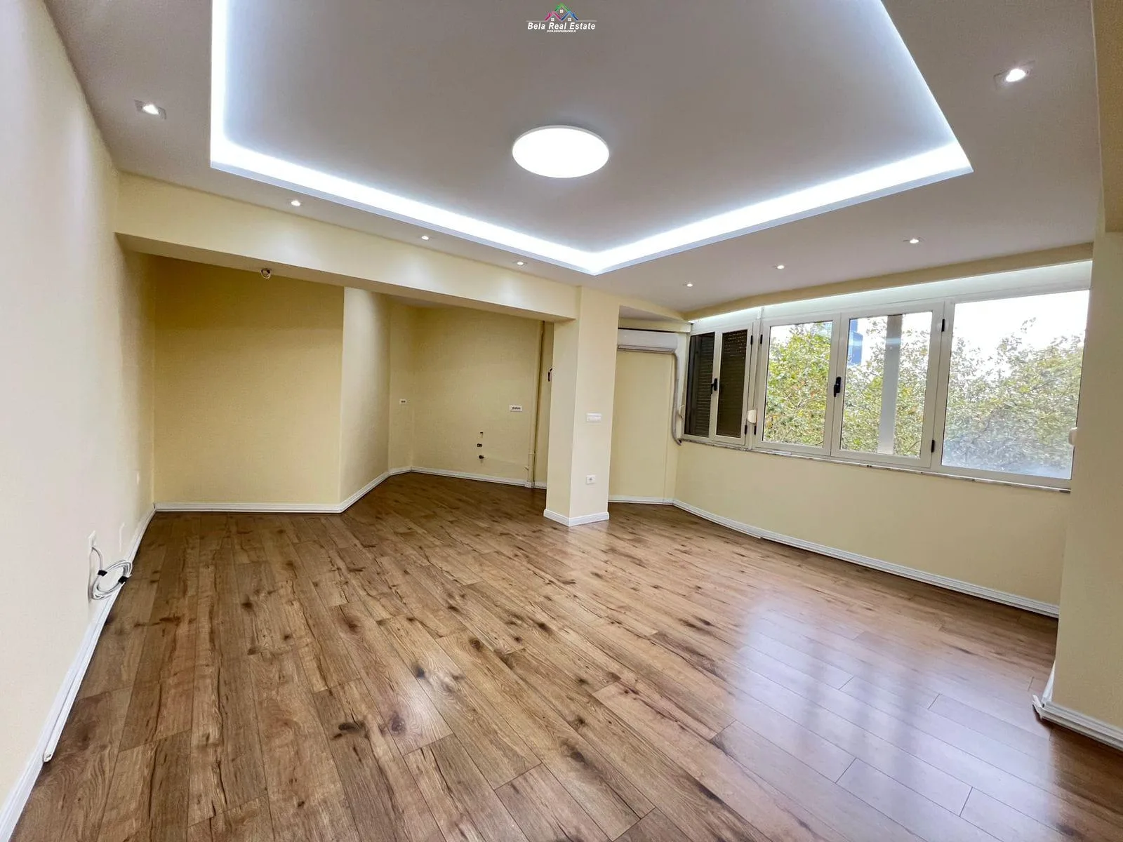 Zyre Me Qera 2+1 Ne Qender (ID BZ2712) Tirane