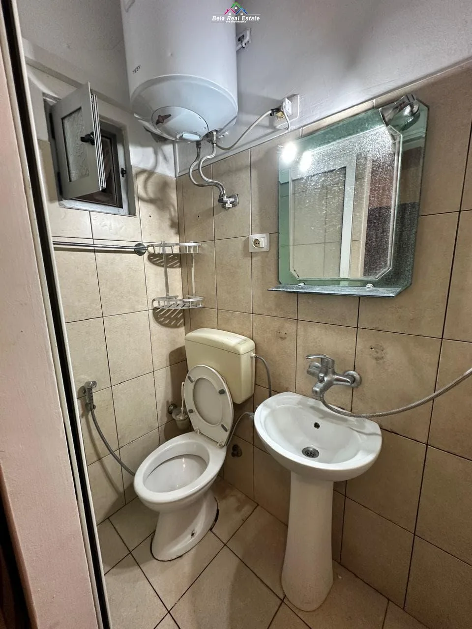 Garsionere me qera tek 21 Dhjetori (ID BG116 ) Tirane
