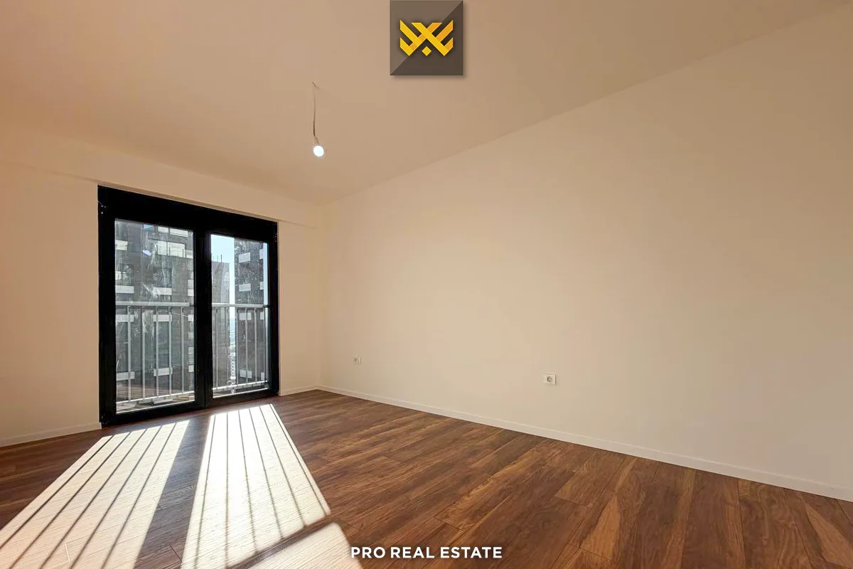 Banesë / Zyrë 120m² me #QIRA në Lakrishtë