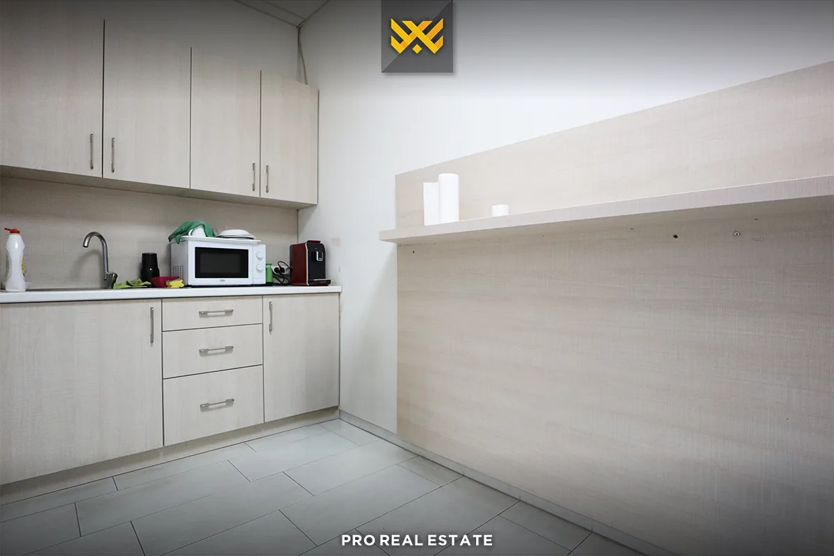 Lokal 136m² me #QIRA në Lagjen e Spitalit.