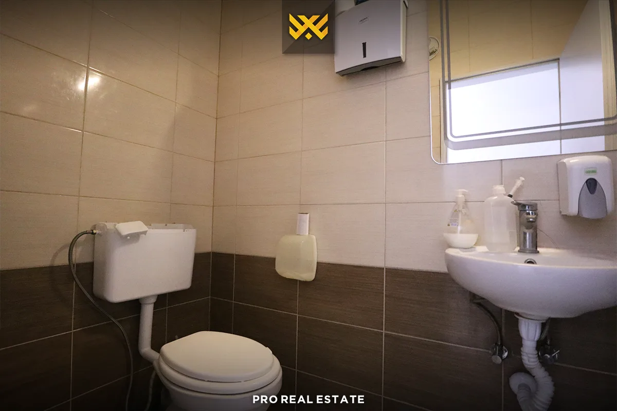 Lokal 136m² me #QIRA në Lagjen e Spitalit.