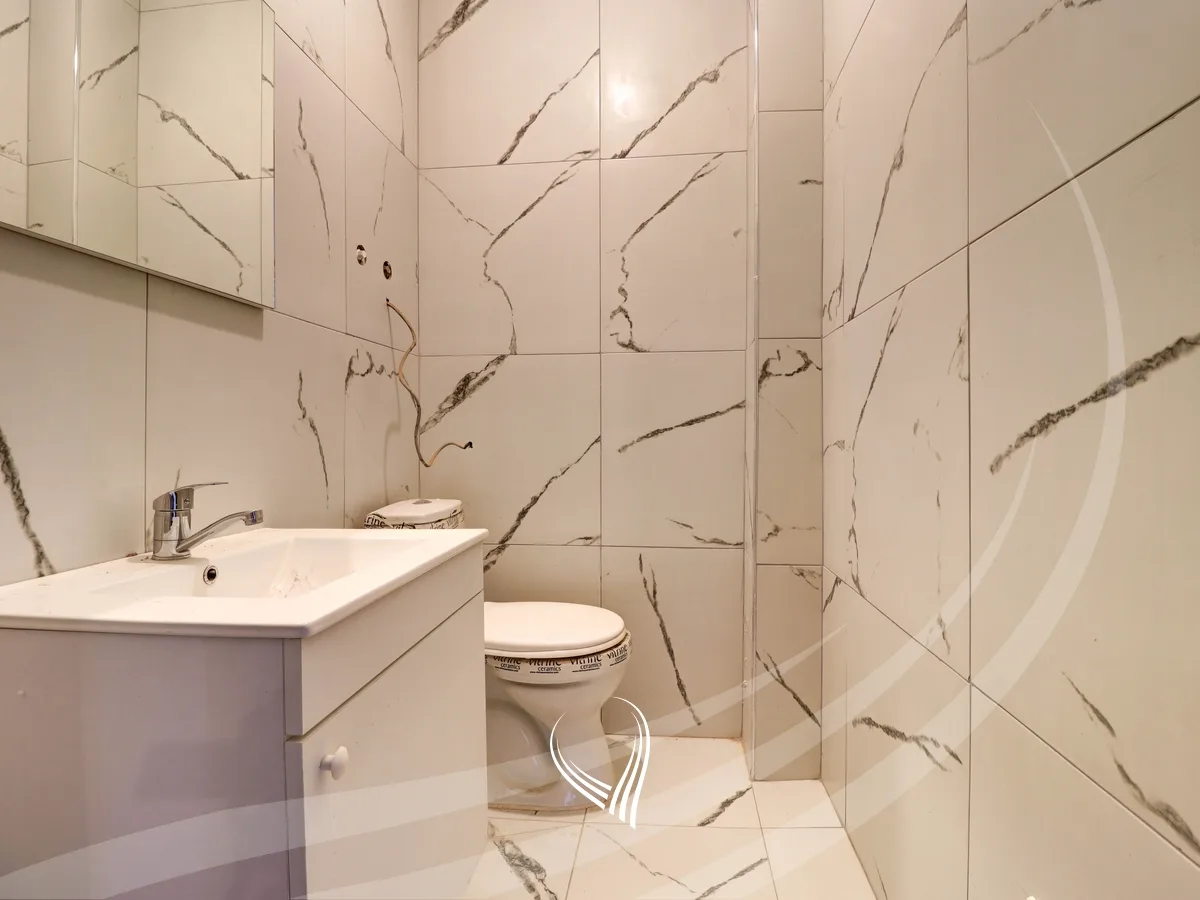Lokal 608m2 me qira në lagjen Prishtina e Re – Berisha Group