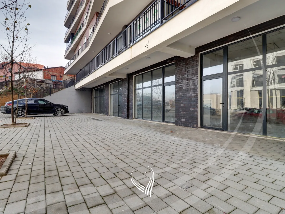 Lokal 608m2 me qira në lagjen Prishtina e Re – Berisha Group