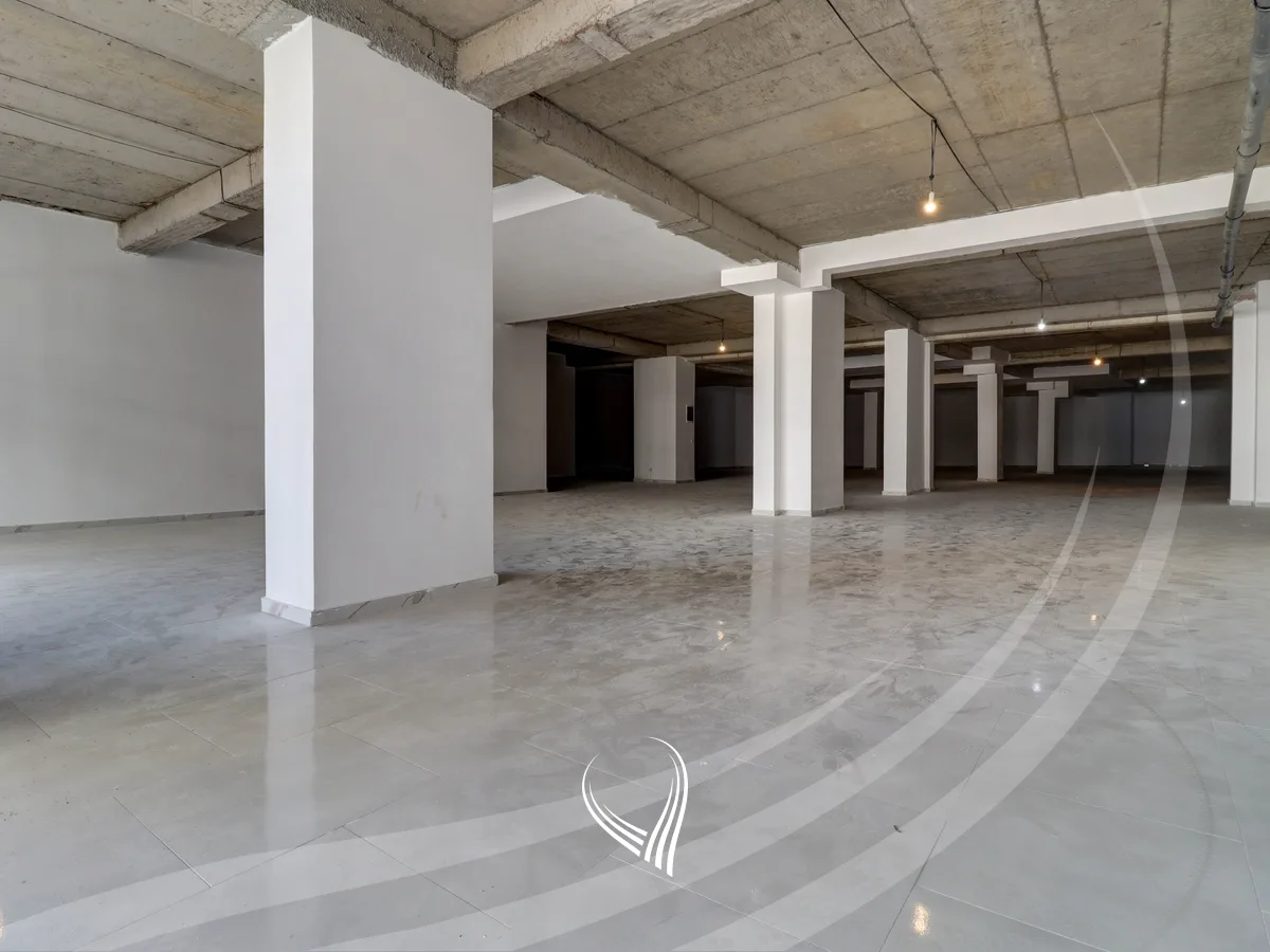 Lokal 608m2 me qira në lagjen Prishtina e Re – Berisha Group