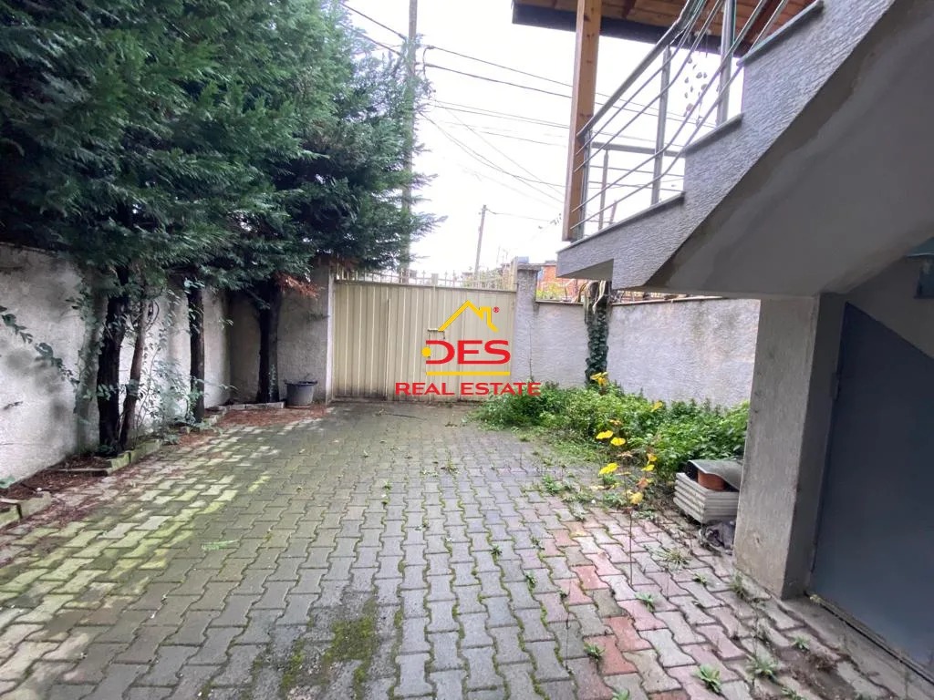 Shitet vilë 4-katëshe në selitë prane unazës së madhe tiranë.