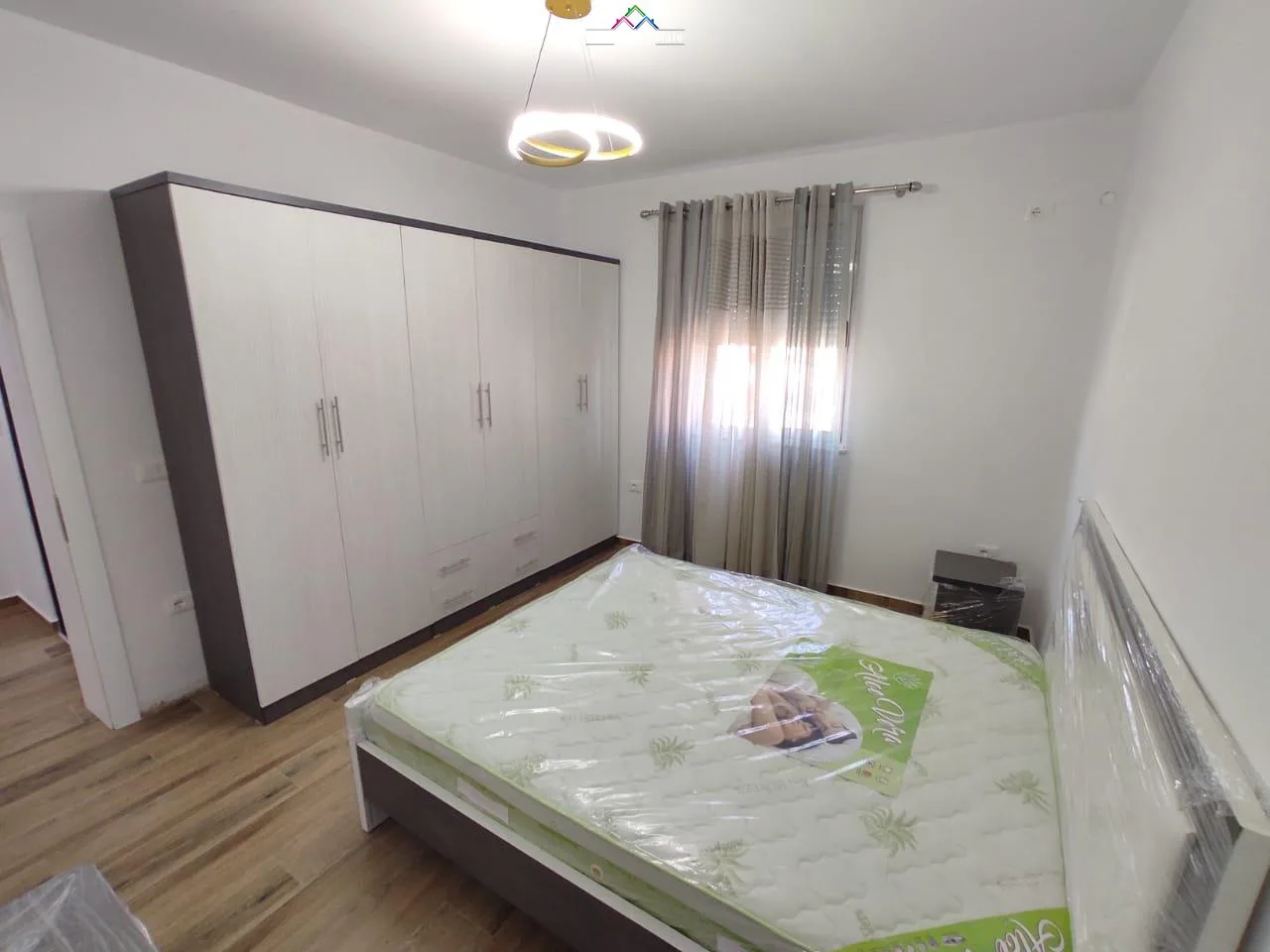 Apartament Me Qera 2+1 Ne Rrugen Kongresi i Manastirit (ID B221202) Tirane.