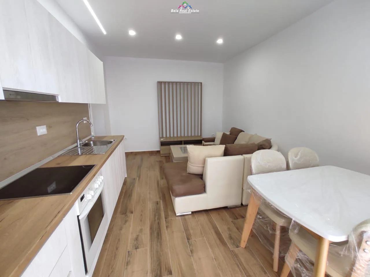 Apartament Me Qera 2+1 Ne Rrugen Kongresi i Manastirit (ID B221202) Tirane.