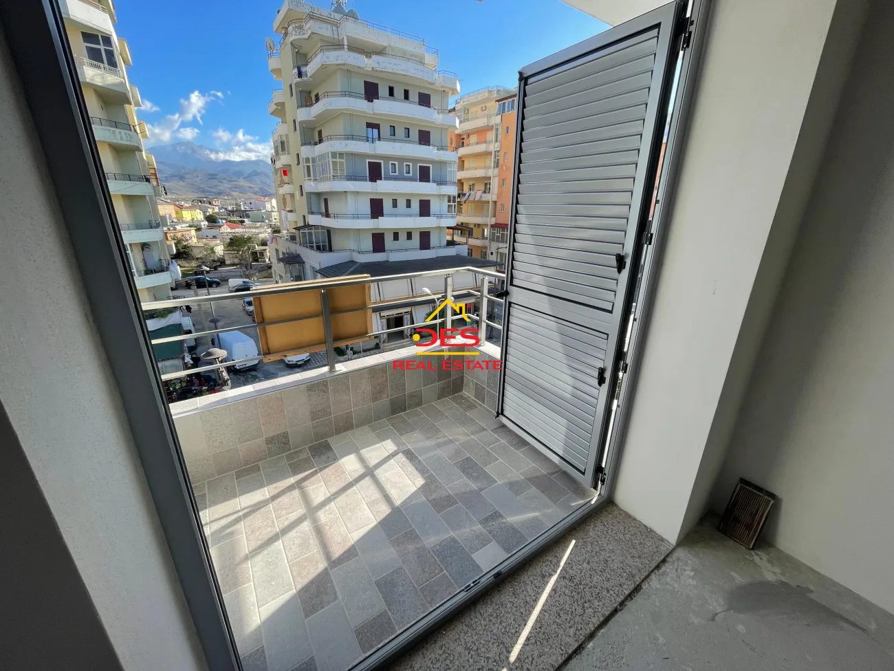 Shitet apartament 1+1 në qëndër orikum 🏢 në proces ndërtimi