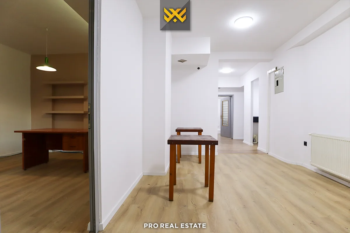 Lokal / Zyrë 80m² me #QIRA në Qendër