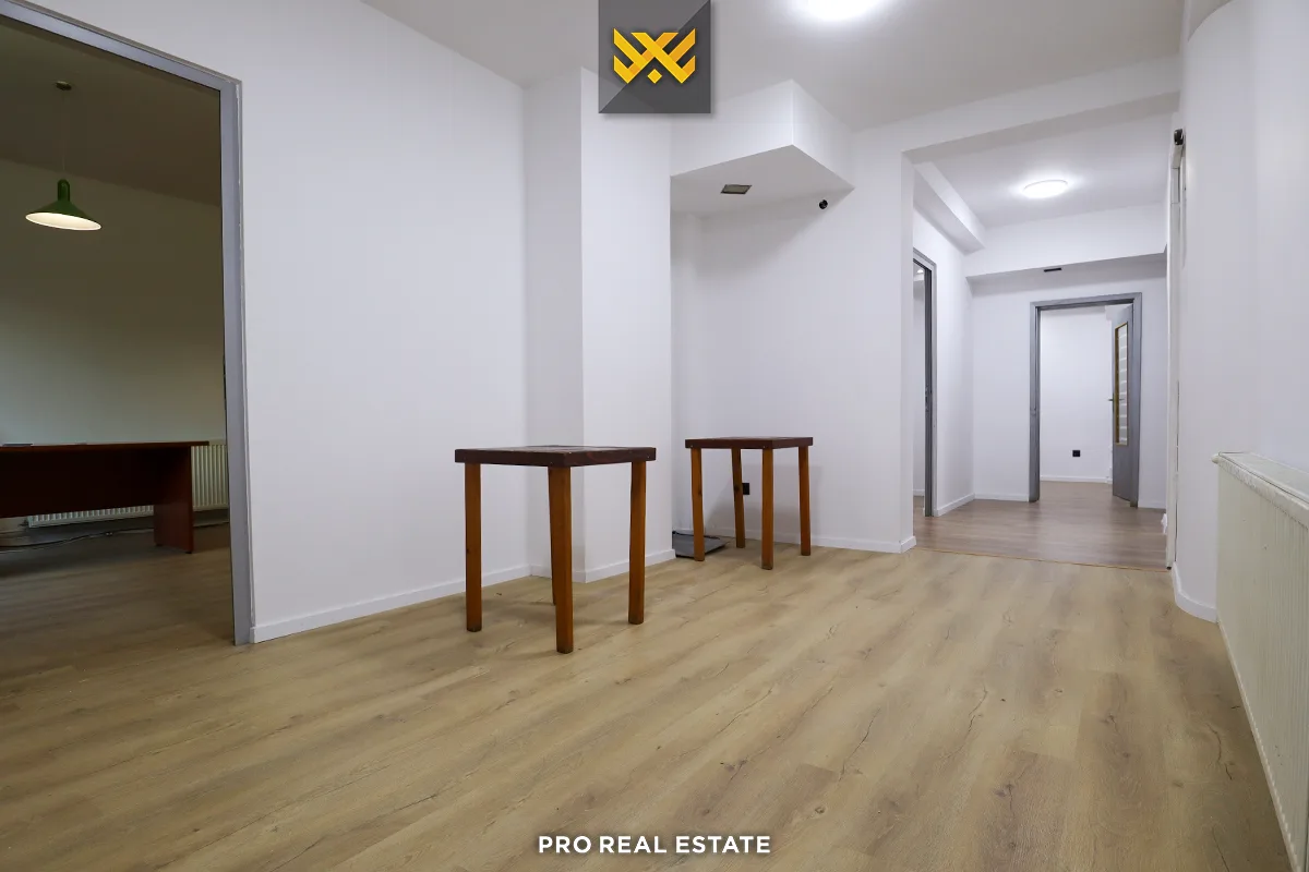 Lokal / Zyrë 80m² me #QIRA në Qendër