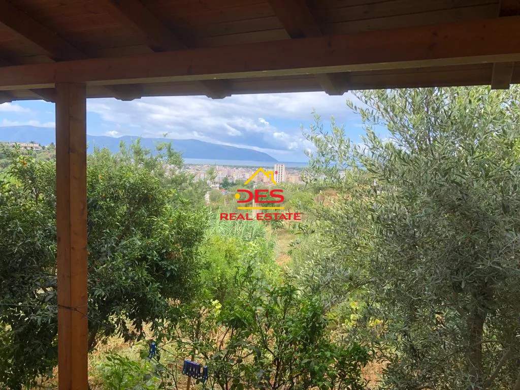 Shitet shtëpi private në topana,pamje nga deti