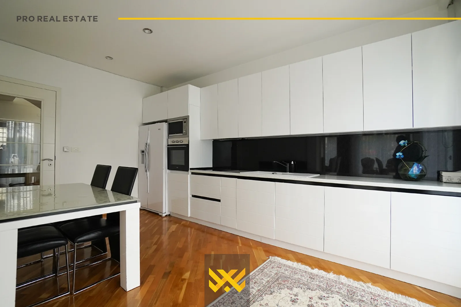 Shtëpi 560m² me #QIRA në Tokbashqe.