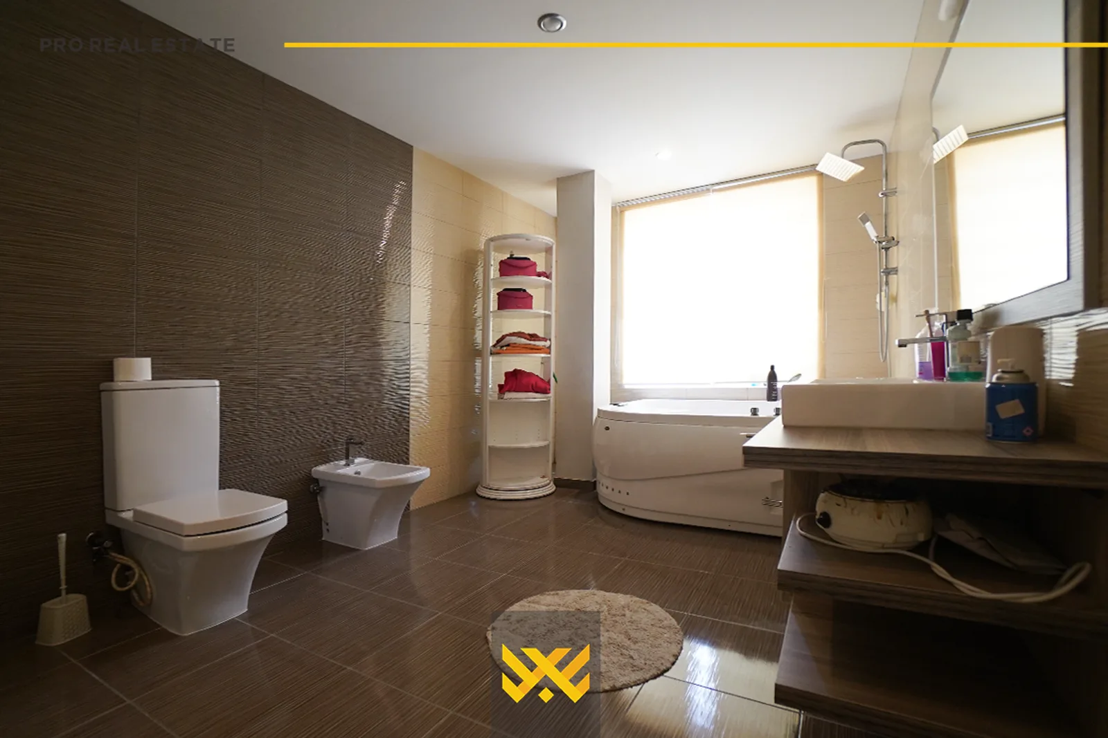 Shtëpi 560m² me #QIRA në Tokbashqe.