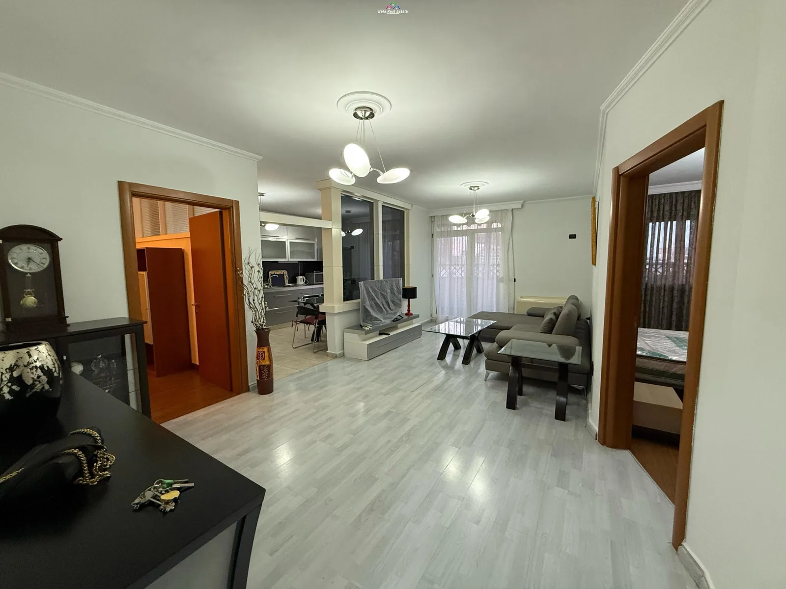 Apartament me Qera 2+1 Ne Myslm Shyri (ID B2201259) Tirane.