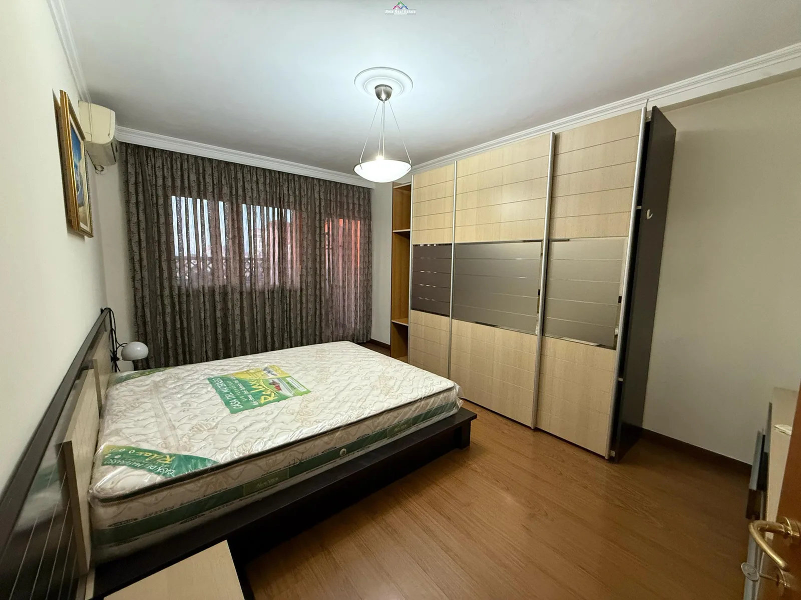 Apartament me Qera 2+1 Ne Myslm Shyri (ID B2201259) Tirane.