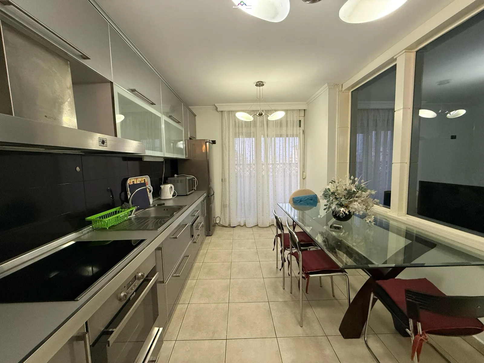 Apartament me Qera 2+1 Ne Myslm Shyri (ID B2201259) Tirane.