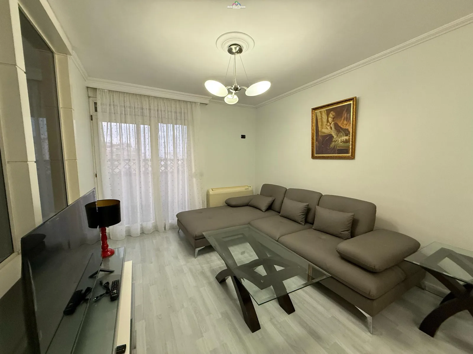 Apartament me Qera 2+1 Ne Myslm Shyri (ID B2201259) Tirane.