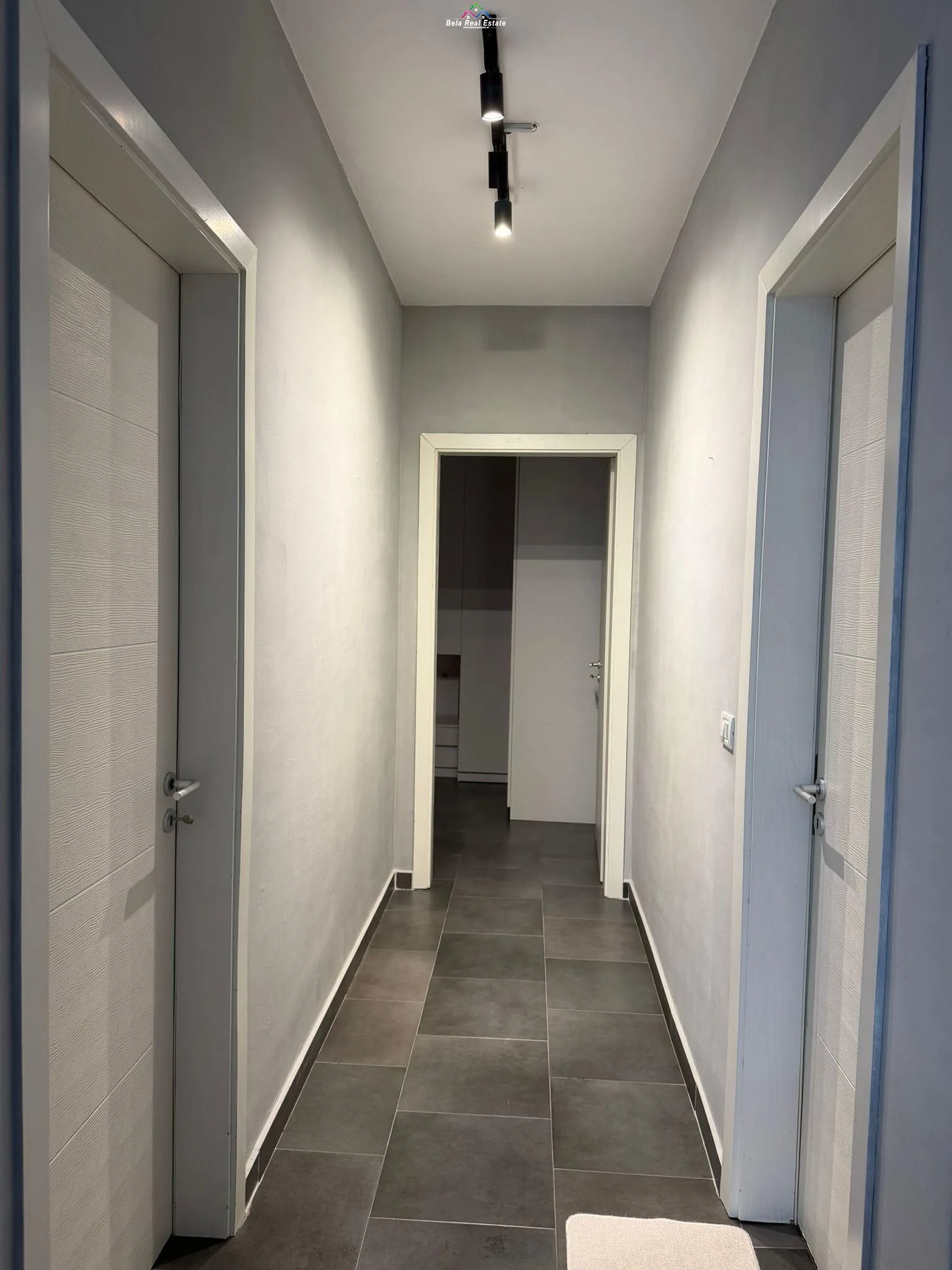 Apartament Me Qera 2+1 ne Shkoze (ID B2201781) Tirane