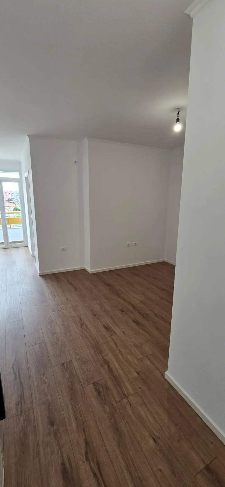 Apartament Ne Shitje 1+1 Tek Pallati me Shigjeta (ID B110444) Tirane.