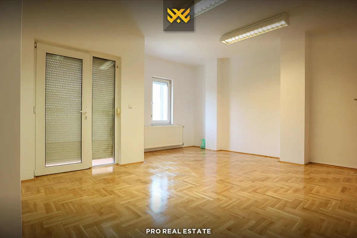 Zyrë 155m² me #QIRA në Pejton
