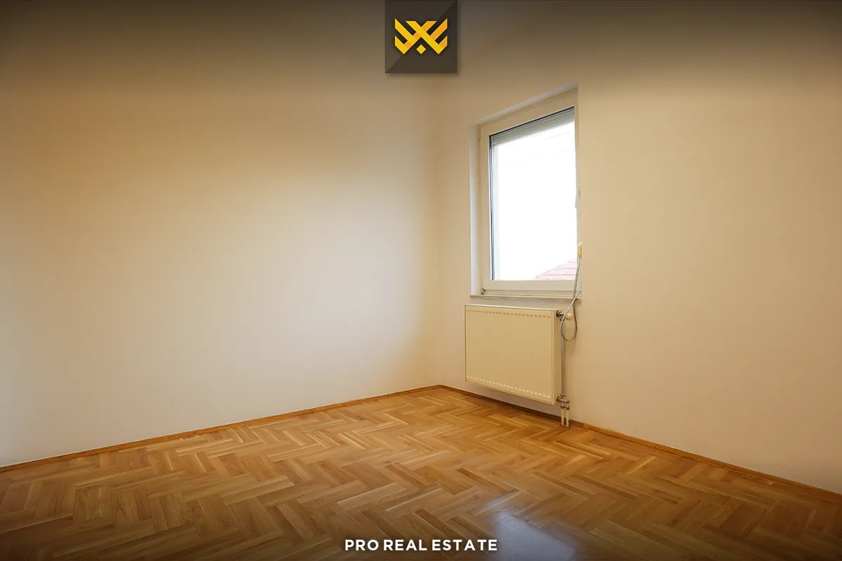 Zyrë 155m² me #QIRA në Pejton