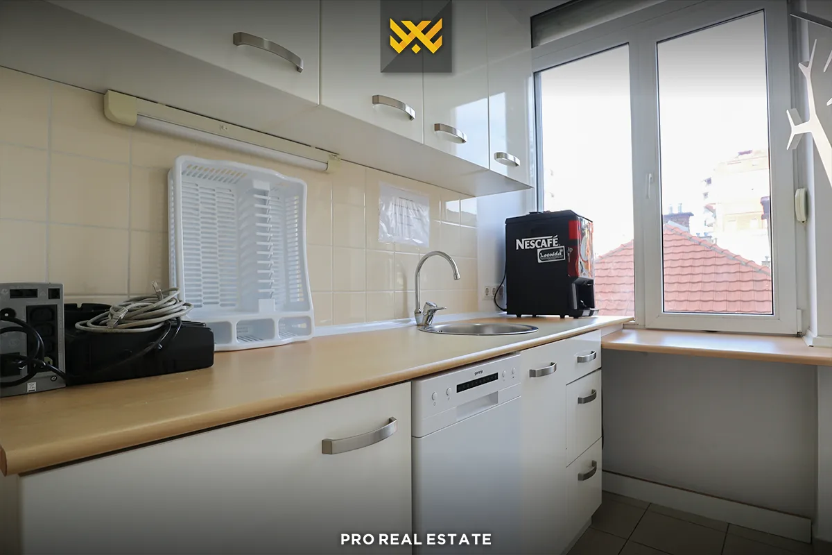 Zyrë 155m² me #QIRA në Pejton