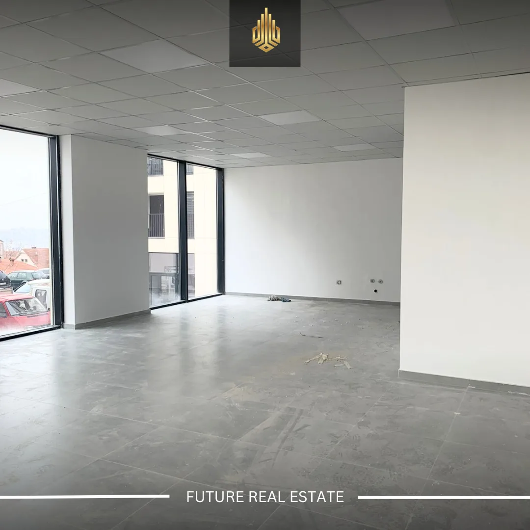 Lokal me QERA/70m²