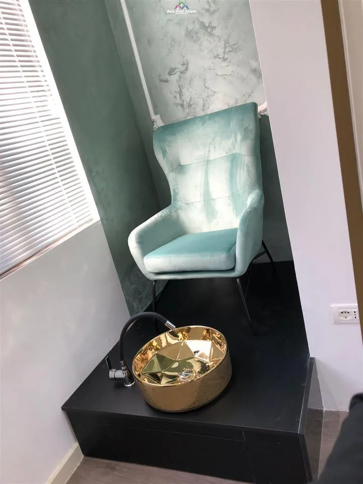 Dyqan Estetike me qera Tek Brryli (ID BD21251) Tirane