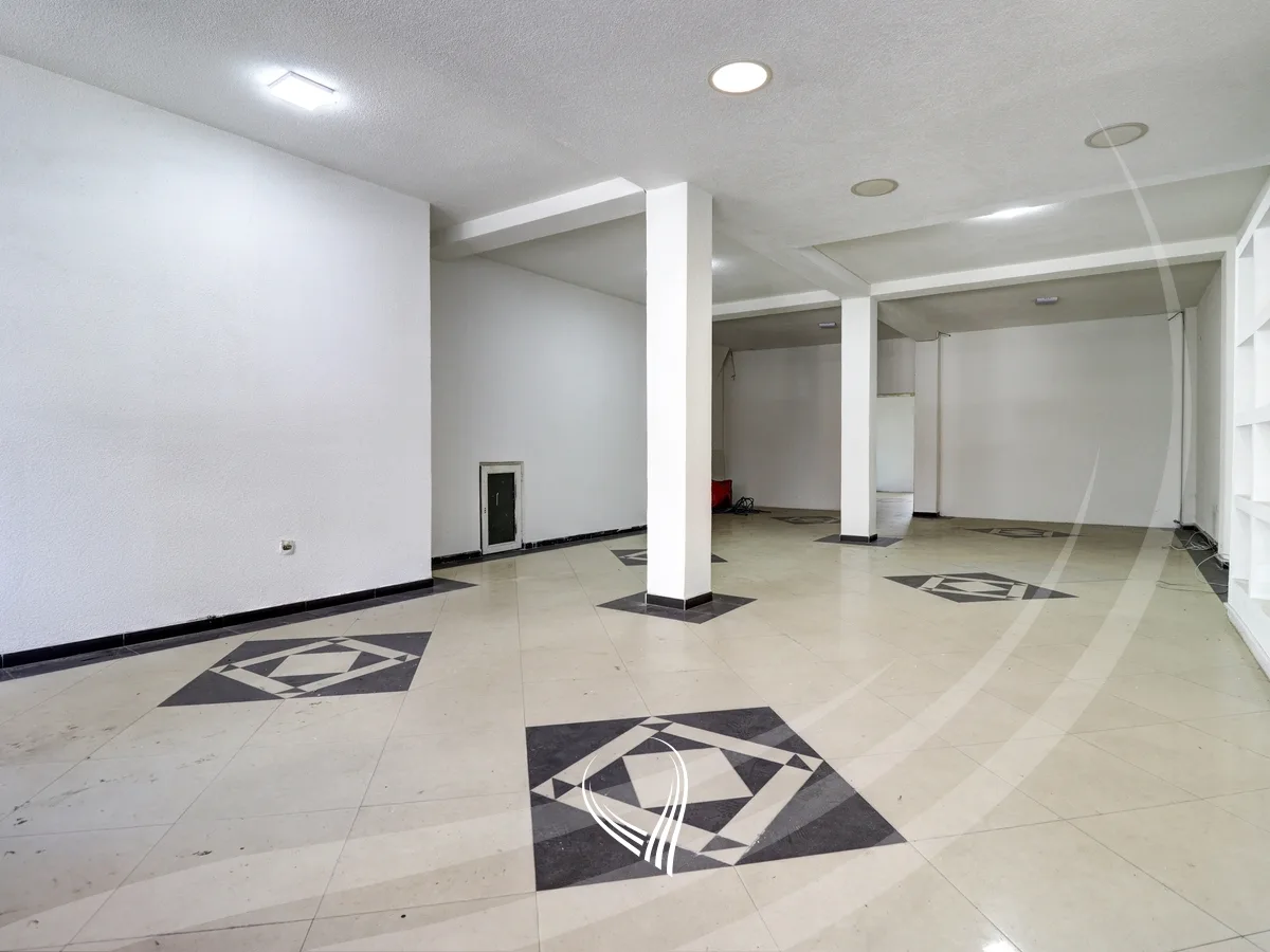Lokal 400m2 me qira në lagjen Bregun e Diellit
