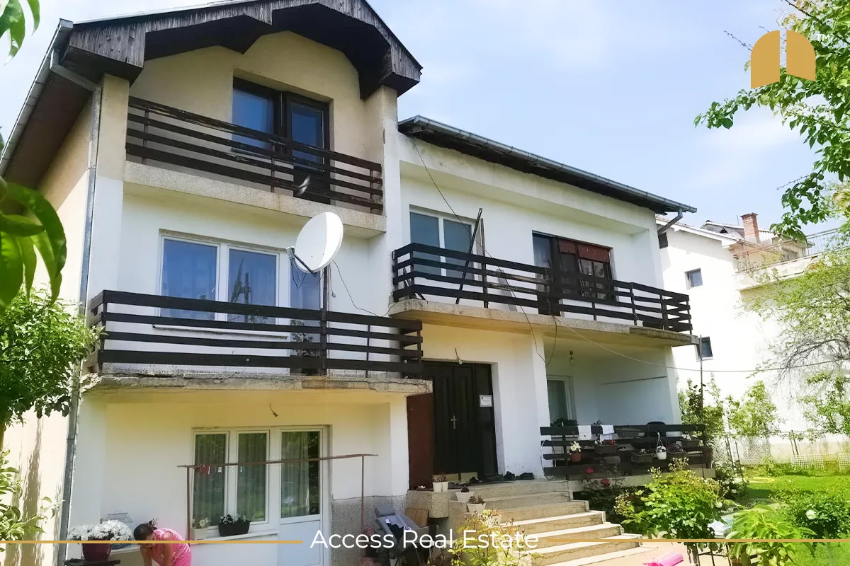 Shtëpi në SHITJE me FLETË POSEDUESE 330m² dhe 10 Ari Truall - Hajvali
