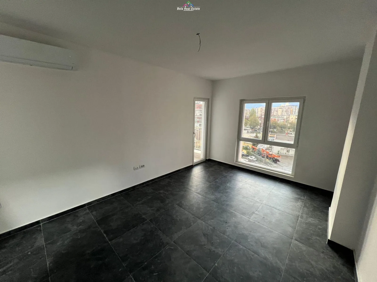 Zyre Me Qera 2+1 Tek Zogu i Zi (ID BZ2728) Tirane