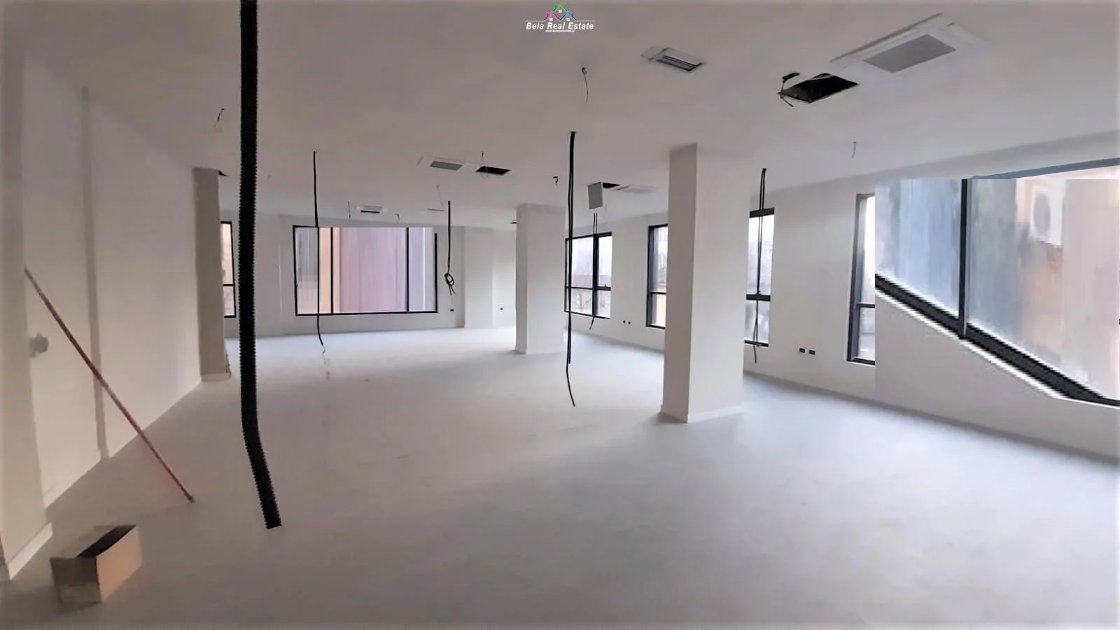 Zyre Me Qera tek Pazari i Ri (ID BZ2381) Tirane