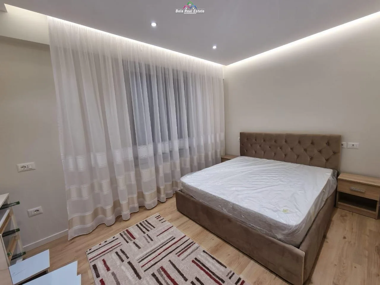 Apartament Me Qera 1+1 Tek Komuna e Parisit (ID B2101007) Tirane