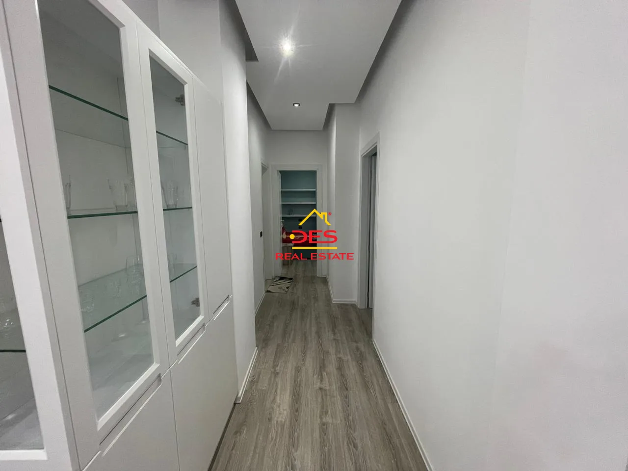 Shitet apartament 2+1 në ujë të ftohtë,vlorë. 🌅 pamje nga deti