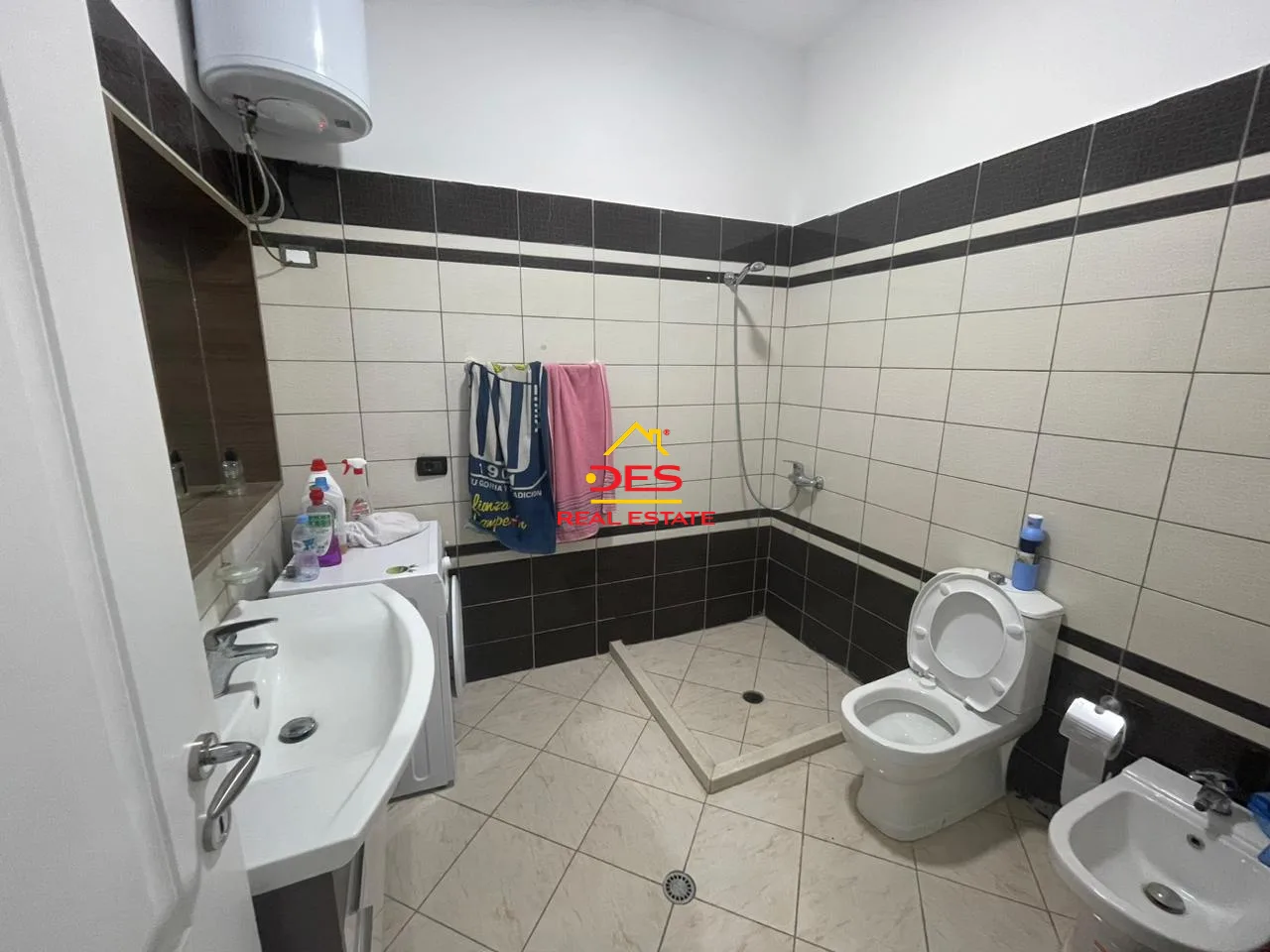 Shitet apartament 2+1 në ujë të ftohtë,vlorë. 🌅 pamje nga deti