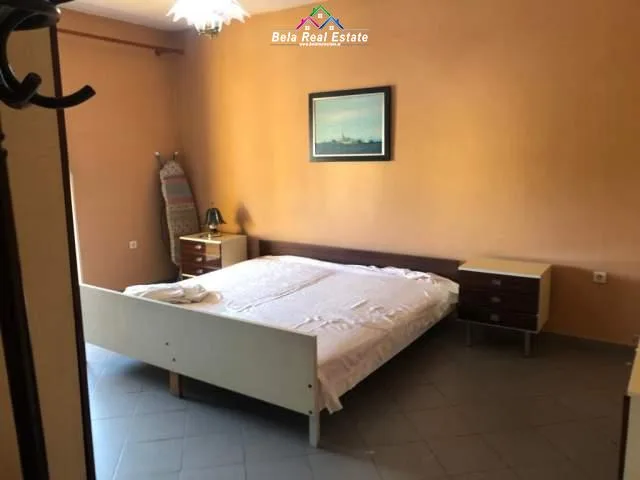 Jepet Me Qera Apartament 2+1 Tek Rruga e Durresit (ID B220285) Tirane