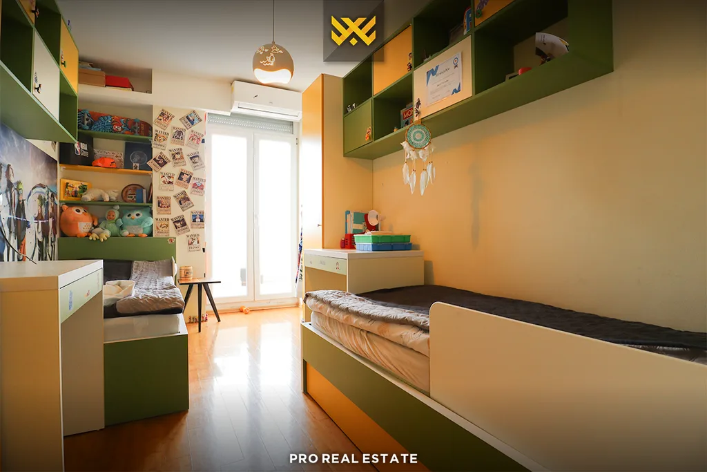 Banesë - Penthouse 155m² + 90m² për #SHITJE në Dragodan