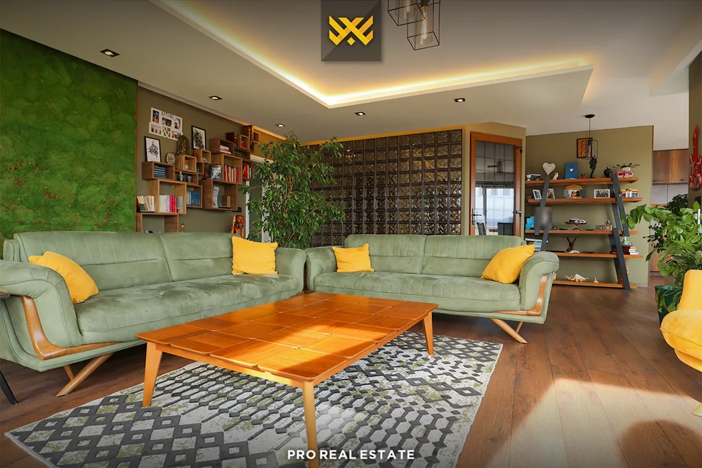 Banesë - Penthouse 155m² + 90m² për #SHITJE në Dragodan