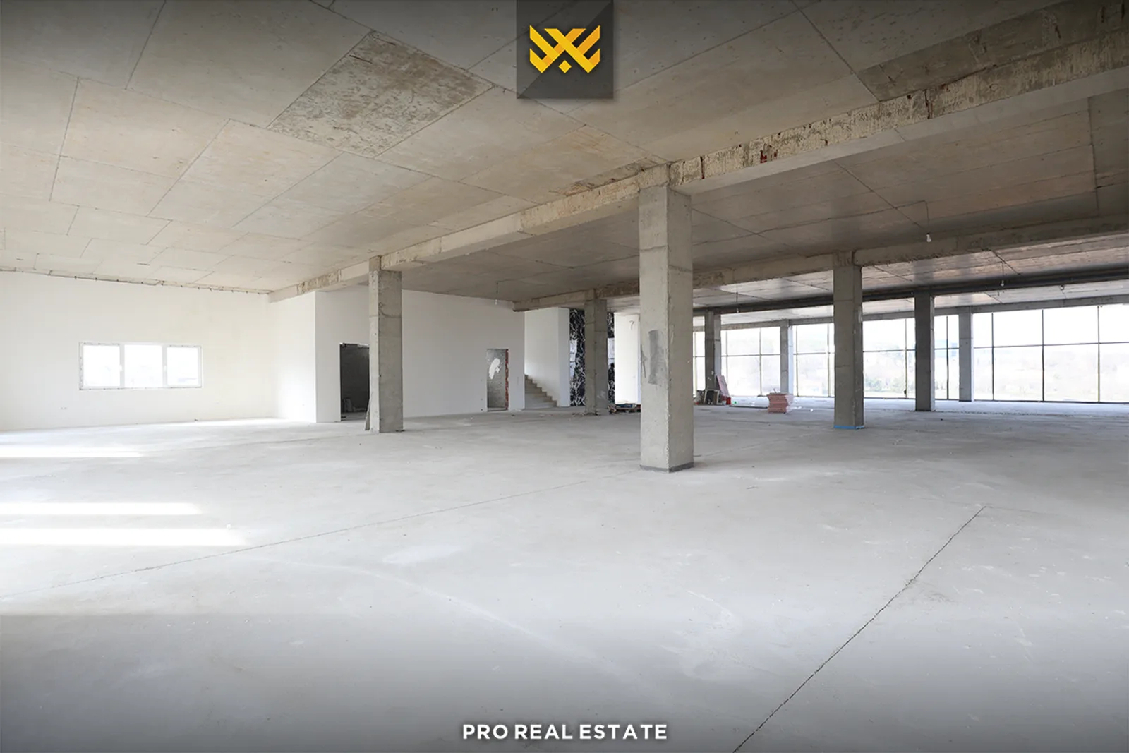 Lokal 820m² me #QIRA në Sllatinë.