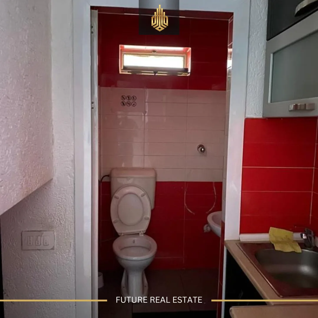 Lokal me QERA/83m²