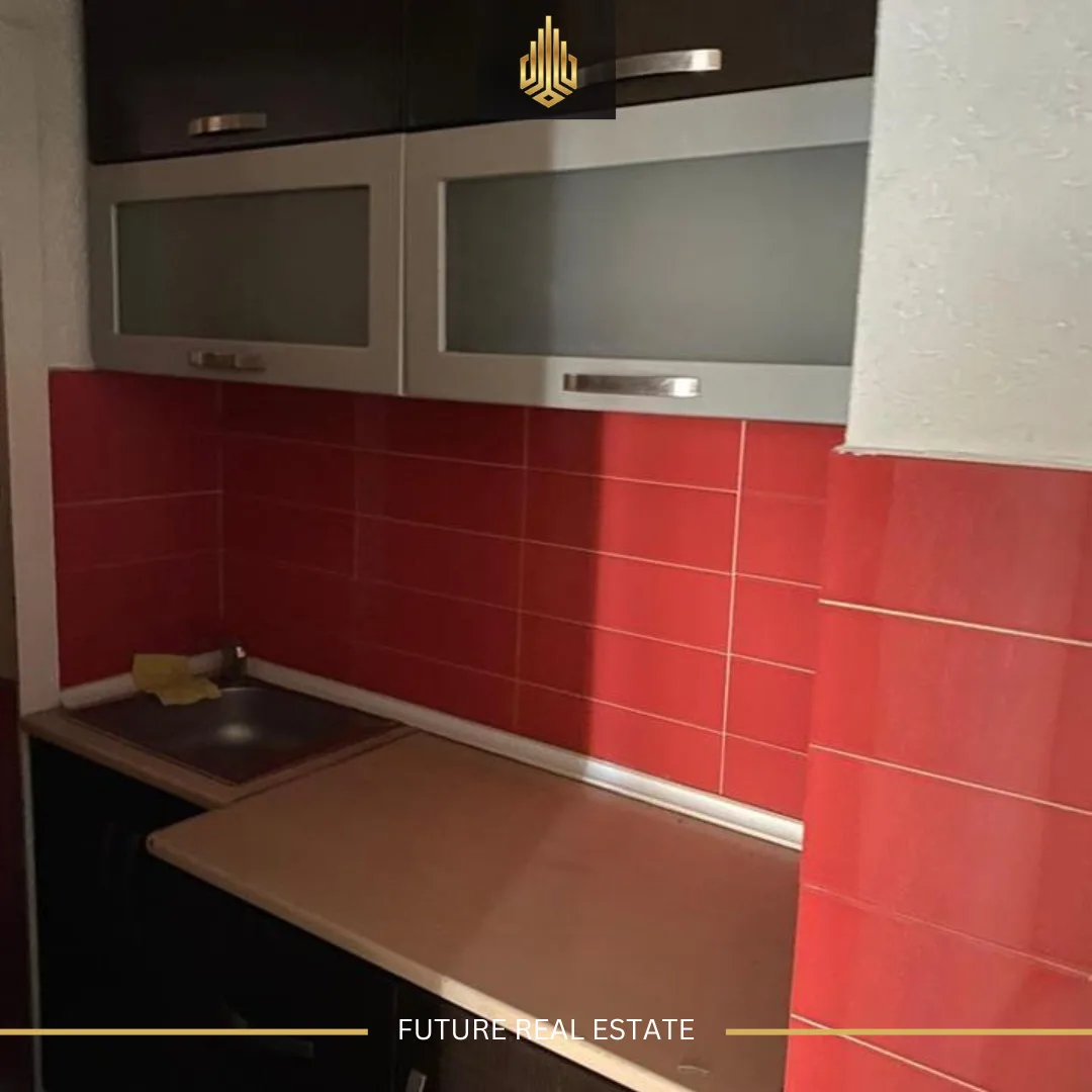 Lokal me QERA/83m²