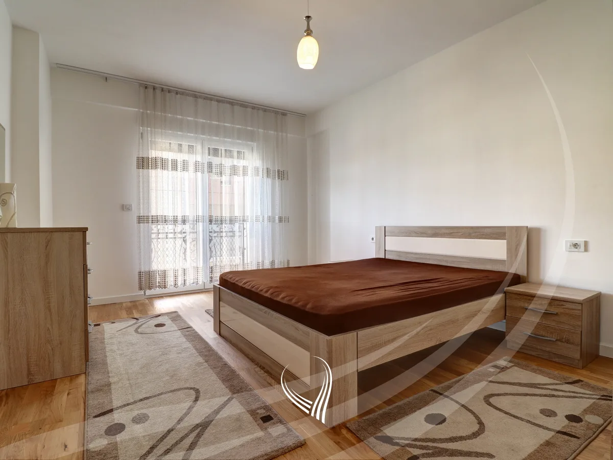 Banesë me 1 dhomë gjumi me qira në lagjen e Muhaxherëve – Royal Dodona