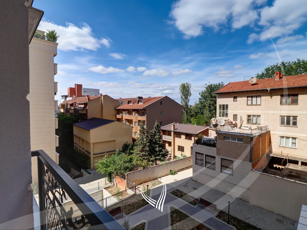 Banesë me 1 dhomë gjumi me qira në lagjen e Muhaxherëve – Royal Dodona