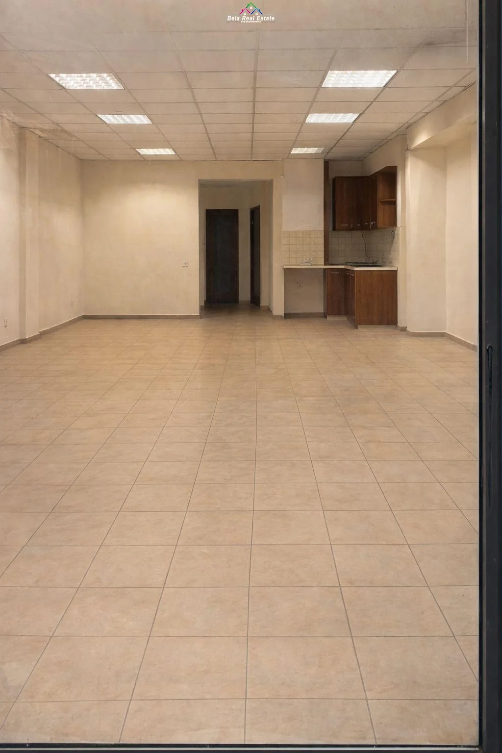 Dyqan Me Qera Tek Rruga E Barrikadave (ID BD21793) Tirane