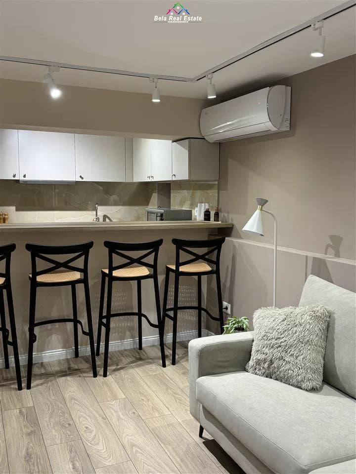 Vile me qera 2+1 prane Kompleksit Grand (ID BV22517) Tirane