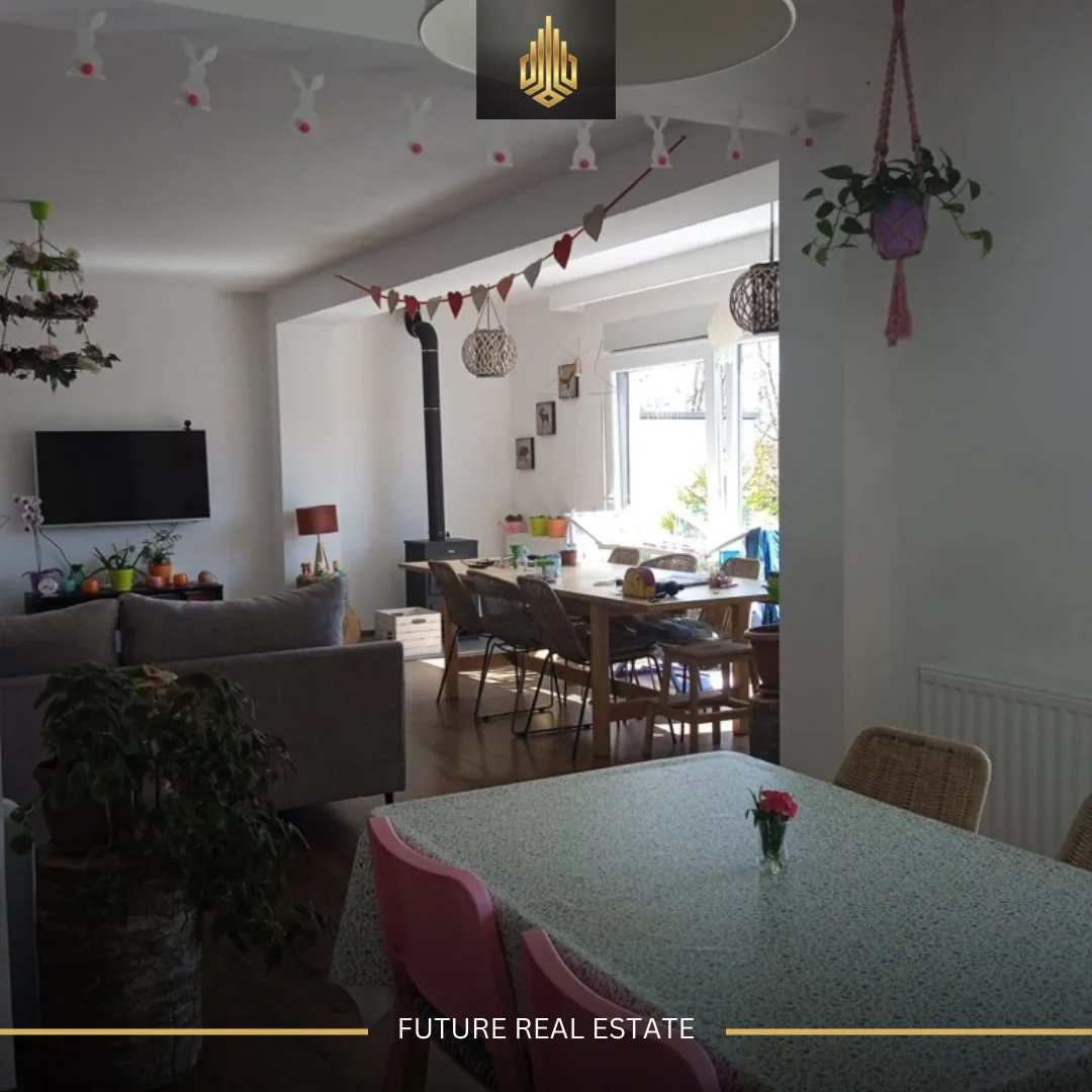 Shtëpi në SHTIJE/310m²
